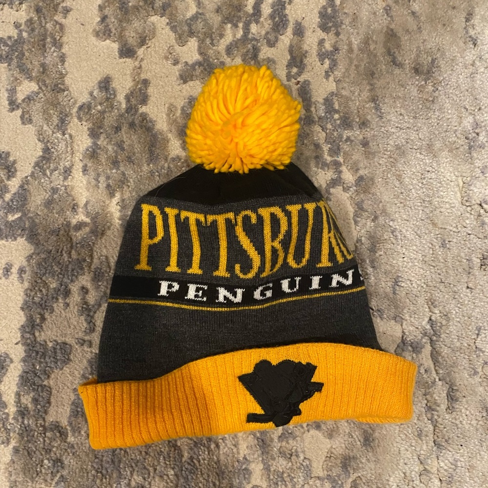 Penguins beanie